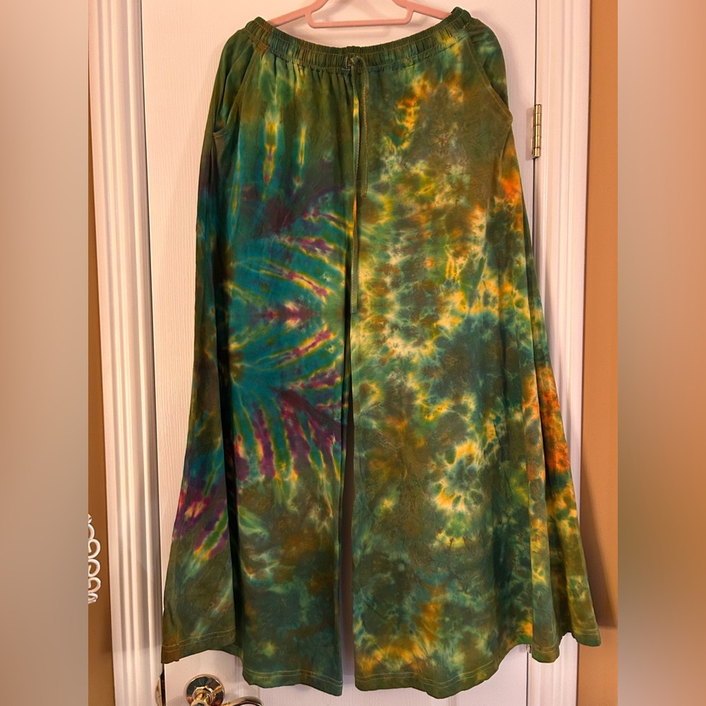 Tie-Dye Maxi pants  in Green, Teal & yellow new no tags (one size)